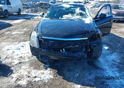 2013 Cadillac Cts Luxury z USA, uszkodzony, nr VIN 1G6DH5E55D0161948